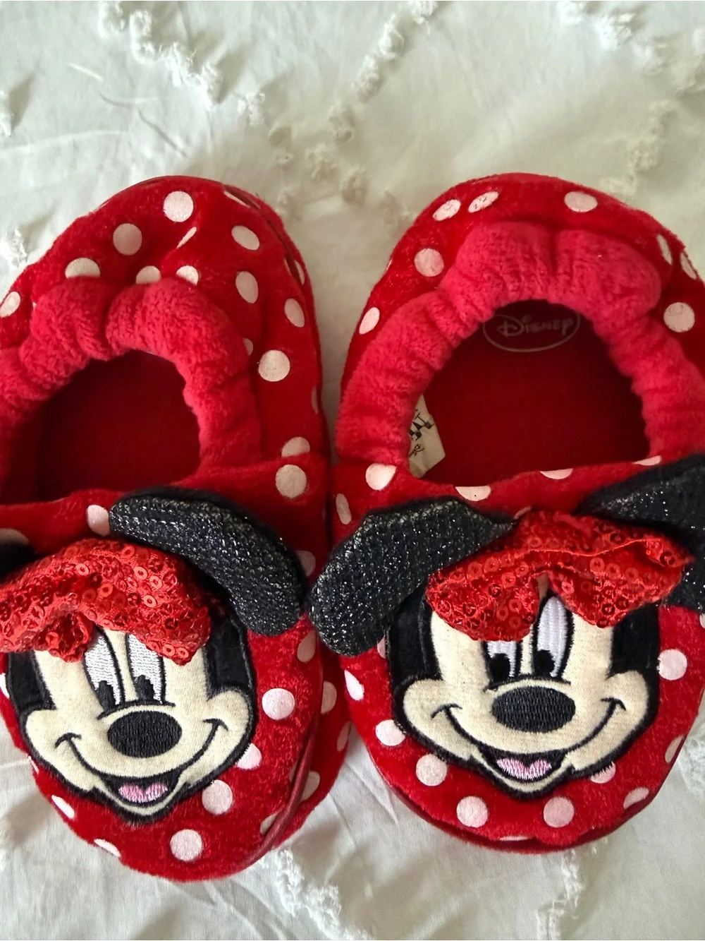 Disney Kids Minnie Mouse Red and Black Polka Dot Slip-On Slippers